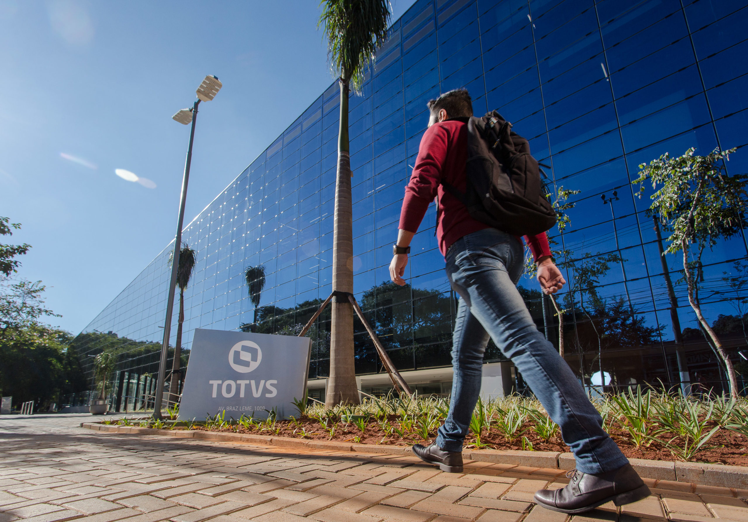 Universo TOTVS 2023 terá trilhas de conteúdo com foco em tecnologia e carreiras: lote de ingressos promocionais à venda