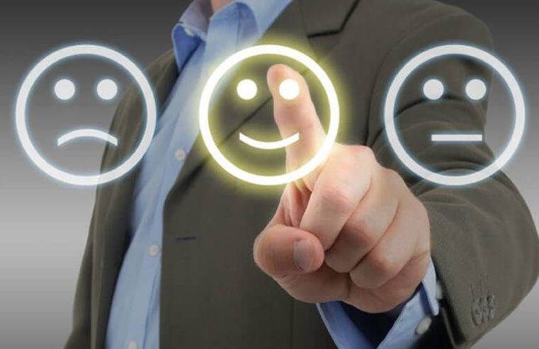 Atendimento mais ágil e barato: LiveT moderniza operação com suporte da C&M