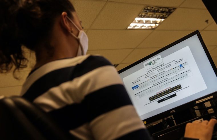 Governo deveria se preparar para versão ‘online’ do Enem, afirma especialista