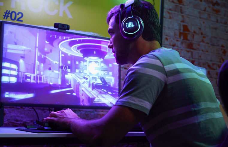 Viva a melhor fase do seu game: JBL lança Semana Gamer com descontos na linha Quantum