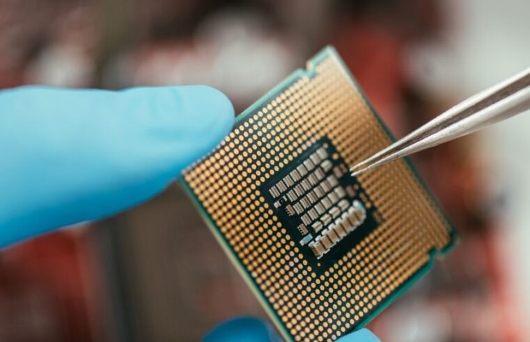 Gartner estima que os 10 principais compradores de semicondutores reduziram os gastos com chips em 7,6% em 2022