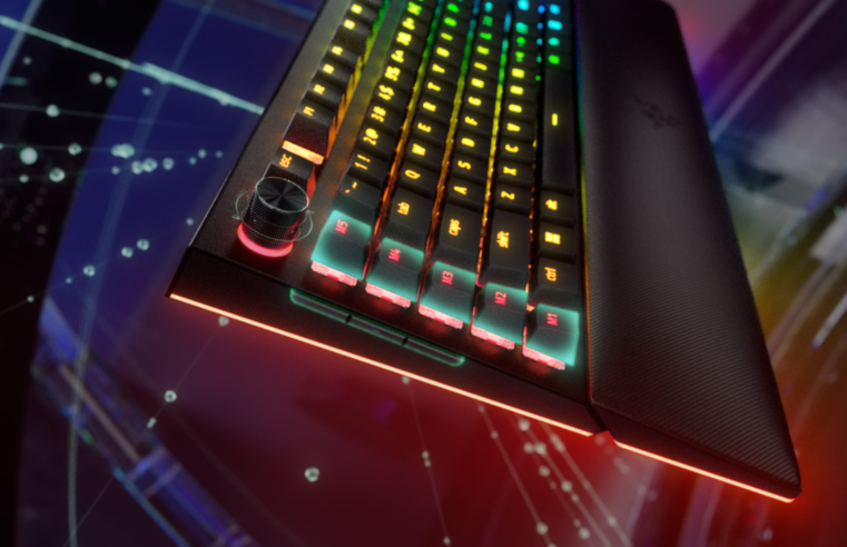 Razer anuncia novo teclado gamer BlackWidow V4 Pro para uma experiência de máximo controle e imersão