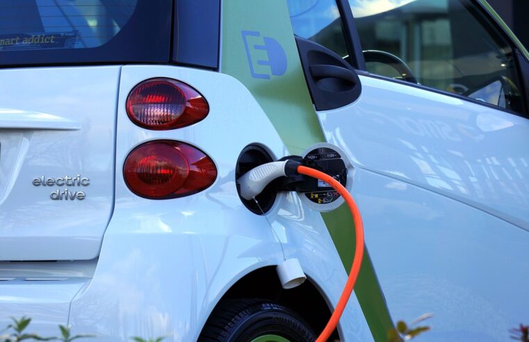 Uso de carros elétricos no Brasil deve apresentar crescimento de mais de 100% em 2023