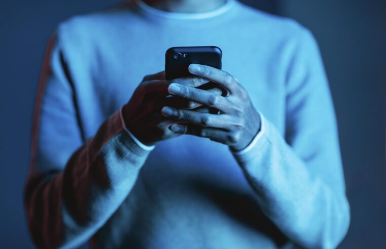 “Meu celular está ouvindo minhas conversas”: mito ou verdade?