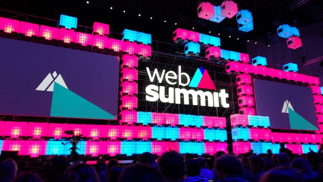 Web Summit Rio 2024 Semantix revelará o Lloro, um avançado modelo