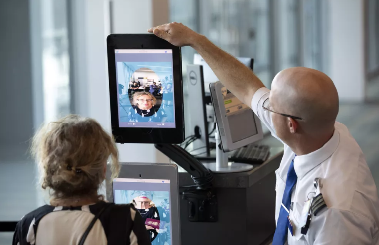 Reconhecimento facial em aeroportos