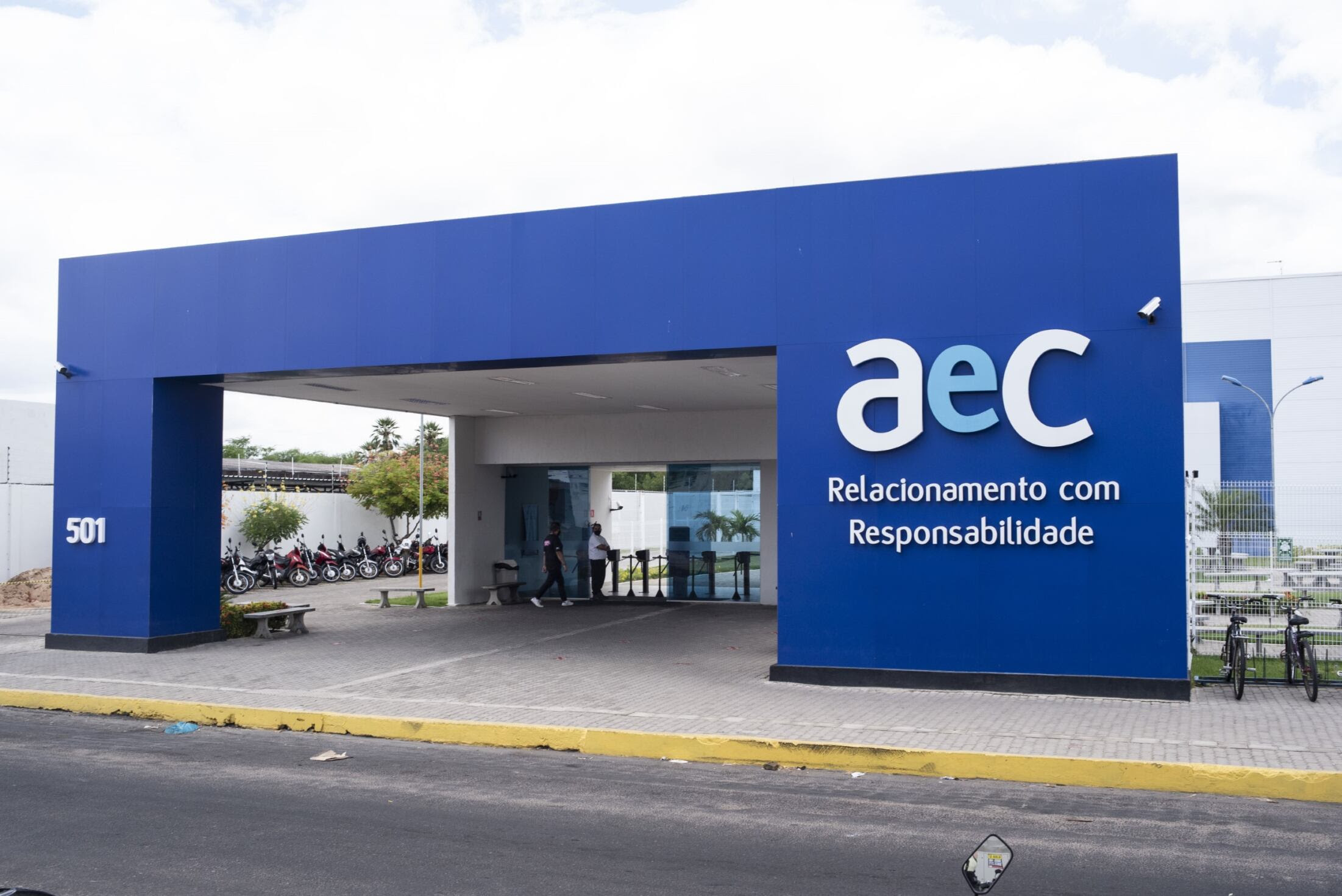 AeC anuncia vagas para contratação imediata