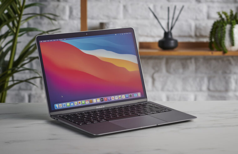 Promoção Imperdível: Macbook M1 por menos de 6 mil reais na Amazon