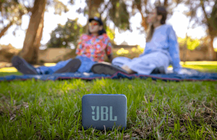 JBL Go Essential 2 chega ao Brasil com USB-C e resistência IP67; Veja o preço e cores!