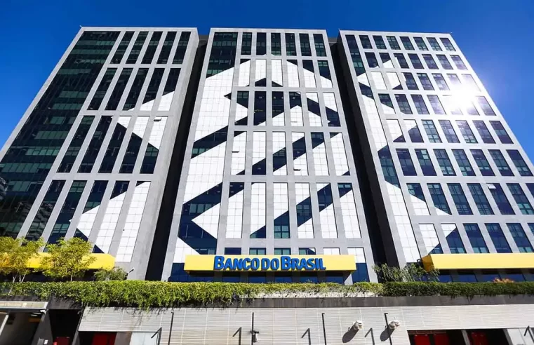 Banco do Brasil anuncia concurso público com vagas para área de TI e salários de até R$ 7 mil