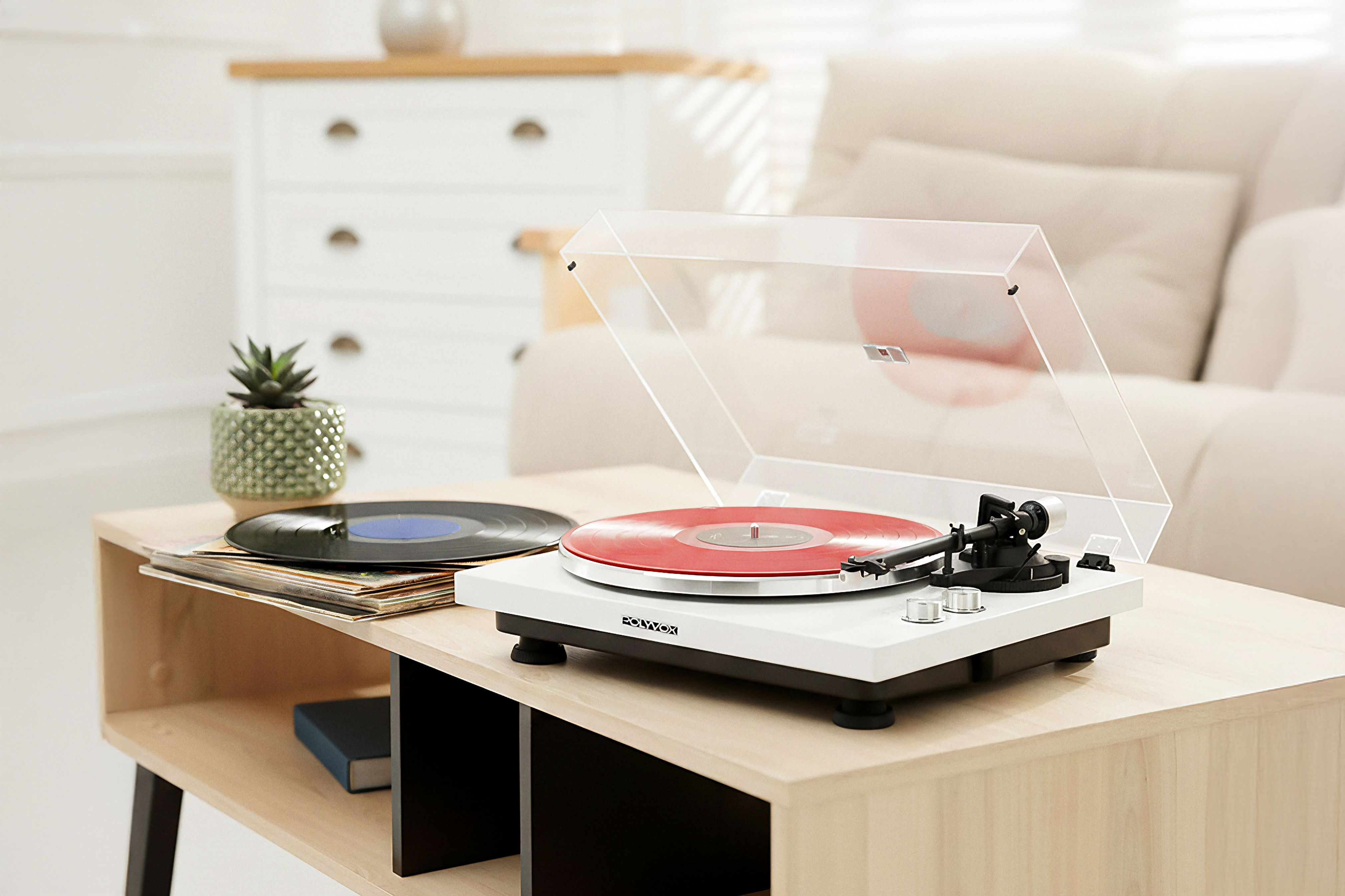 Polyvox lança toca-disco branco em edição limitada e conquista fãs de vinil no Brasil