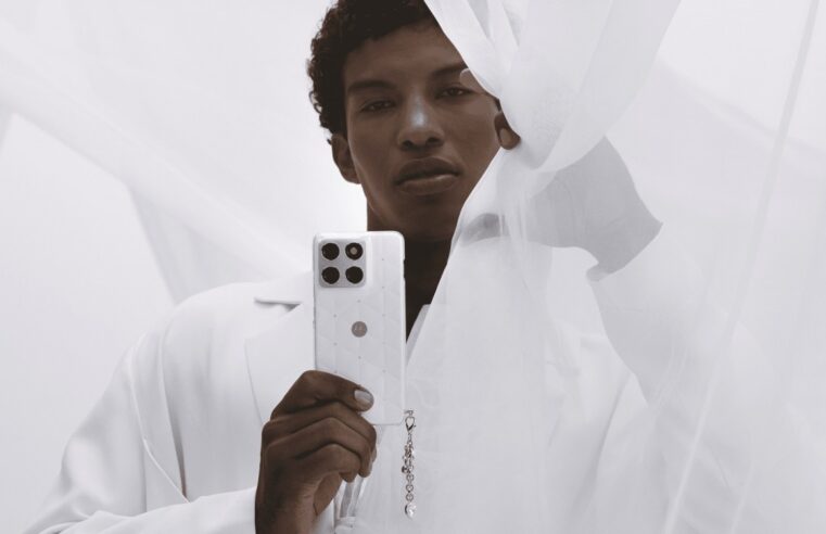 MOTOROLA, PANTONE E SWAROVSKI: Edge 70 ganha versão de luxo com cor do ano 2026 e cristais, unindo tecnologia e design exclusivo