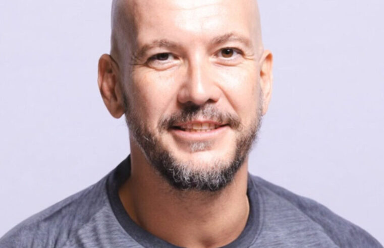 ENTREVISTA | Fernando Serto (Akamai) revela: Como a IA pode “derrubar” a internet e manipular as eleições no Brasil em 2026