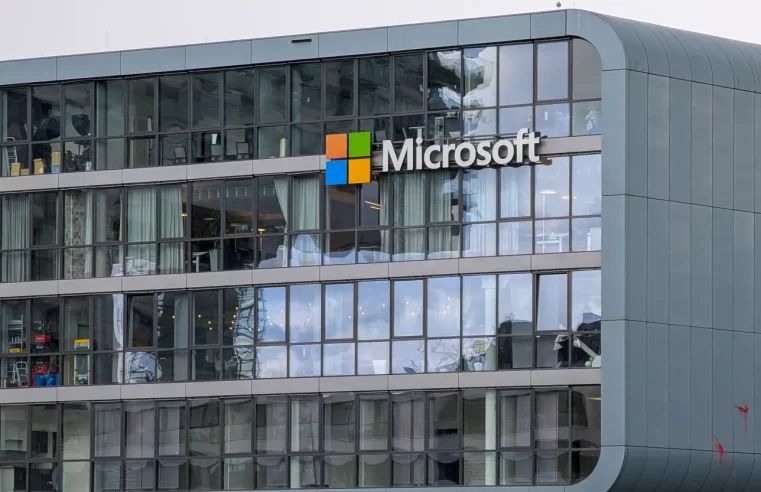 Microsoft 365 e Outlook fora do ar: Milhares de usuários relatam interrupção global nos serviços