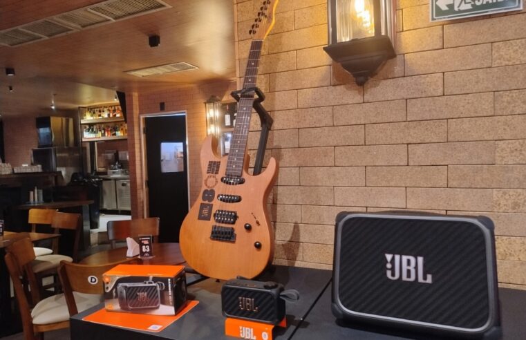 JBL lança caixa de som com IA que “muda tudo” e isola instrumentos sozinha