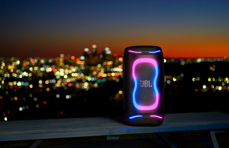 JBL PartyBox 130 chega ao Brasil com 200W RMS, bateria de 15 horas e IA no som; veja preço e ficha técnica