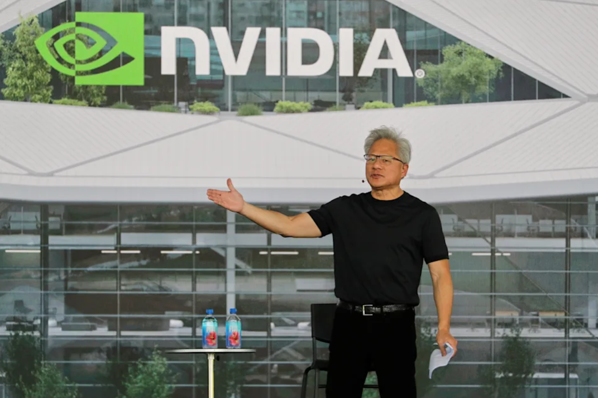 Nvidia lança três novos modelos de IA aberta para impulsionar agentes inteligentes em data centers e PCs